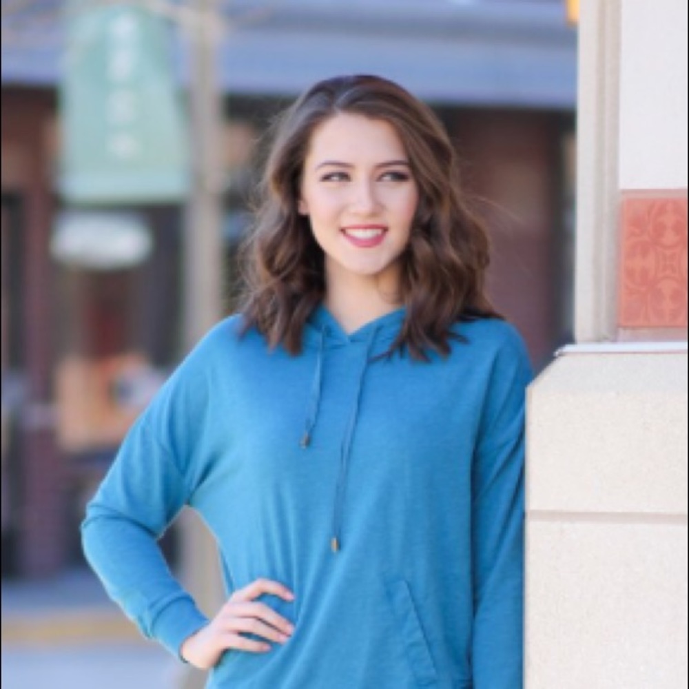 Meet your Posher, Corin